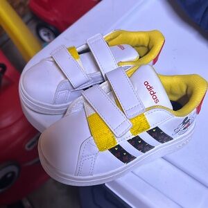 Toddler Mickey Mouse shoes
